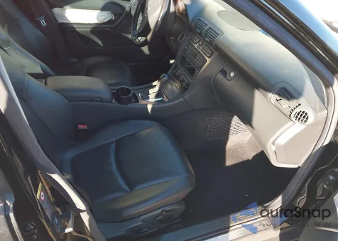 2004 Mercedes-Benz C 230 Kompressor Sport/Sport z USA, uszkodzony, nr VIN WDBRF40J64F491696